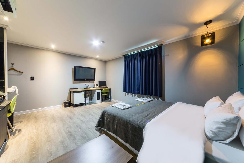 Ost Hotel Chuncheon Eksteriør billede