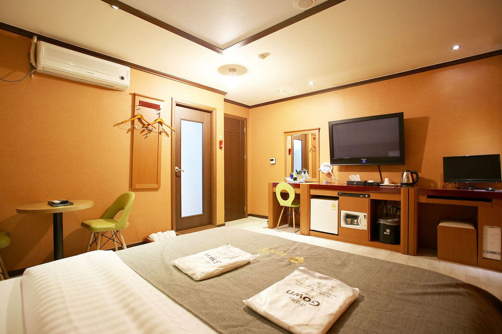Ost Hotel Chuncheon Eksteriør billede
