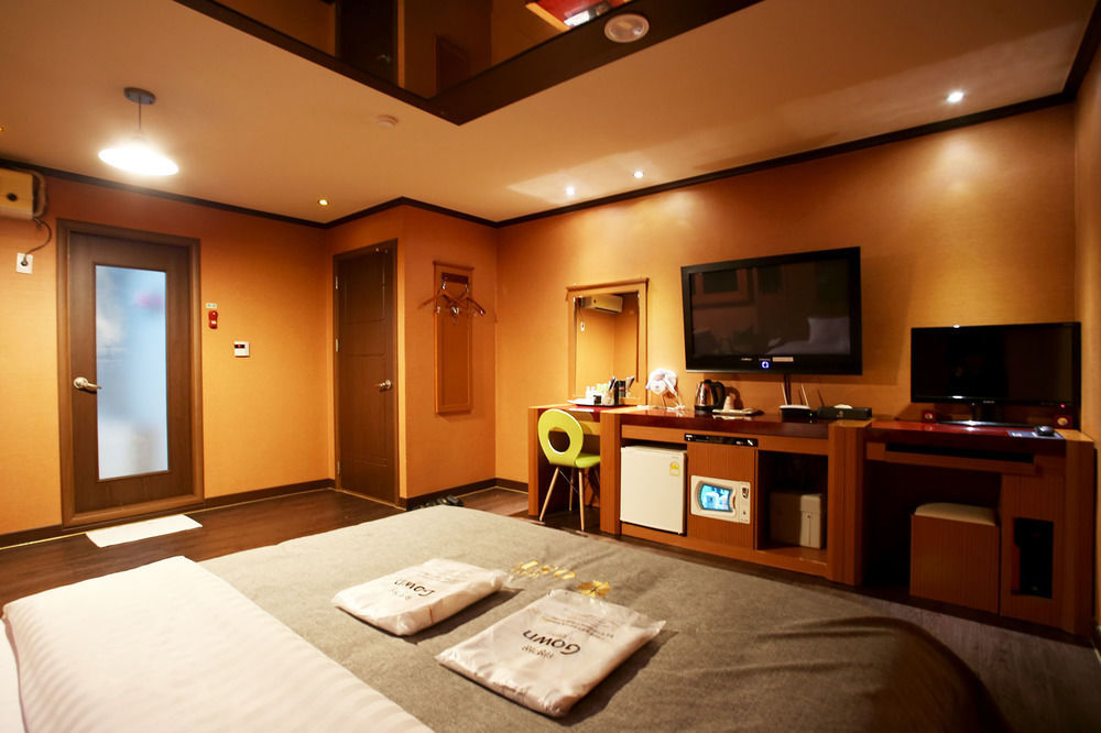 Ost Hotel Chuncheon Eksteriør billede