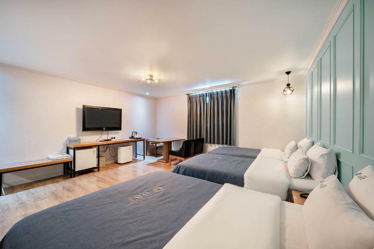 Ost Hotel Chuncheon Eksteriør billede