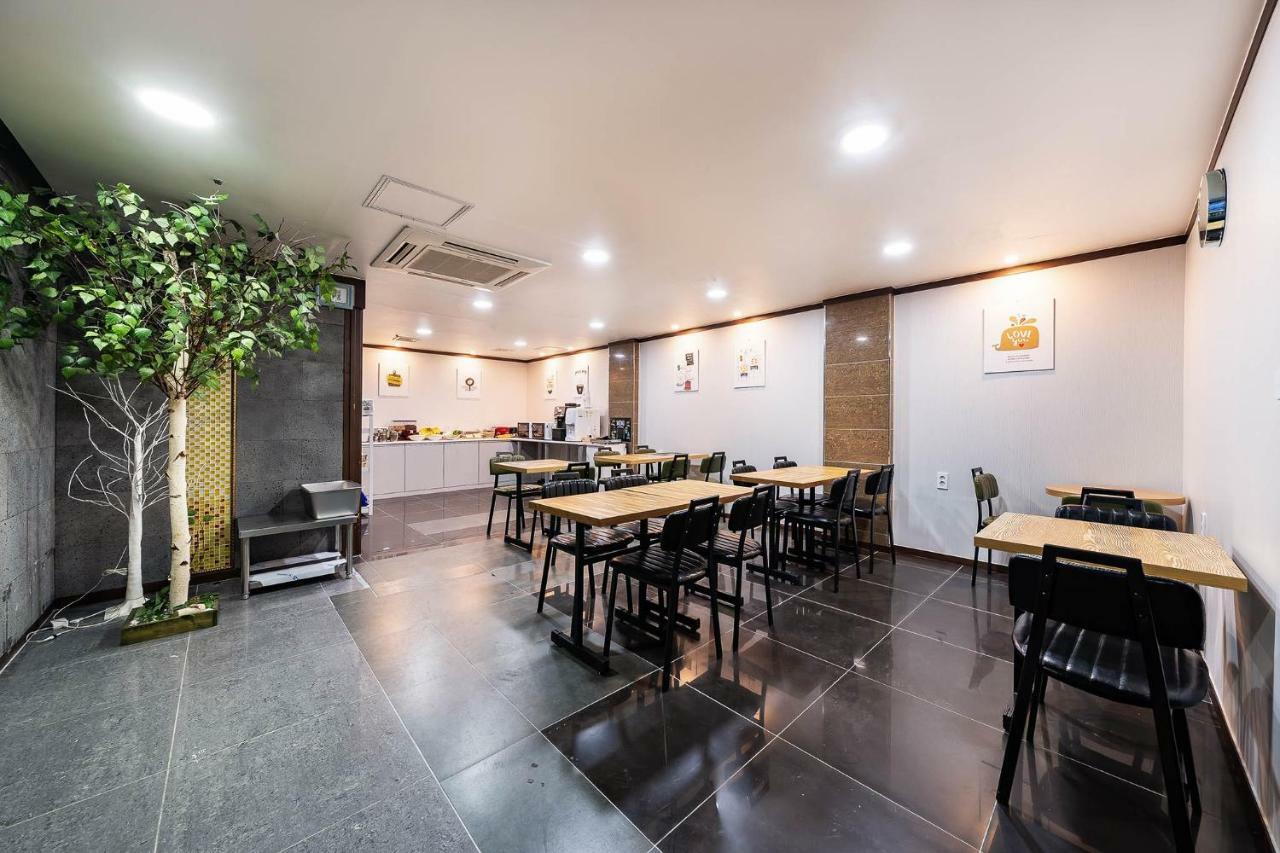 Ost Hotel Chuncheon Eksteriør billede