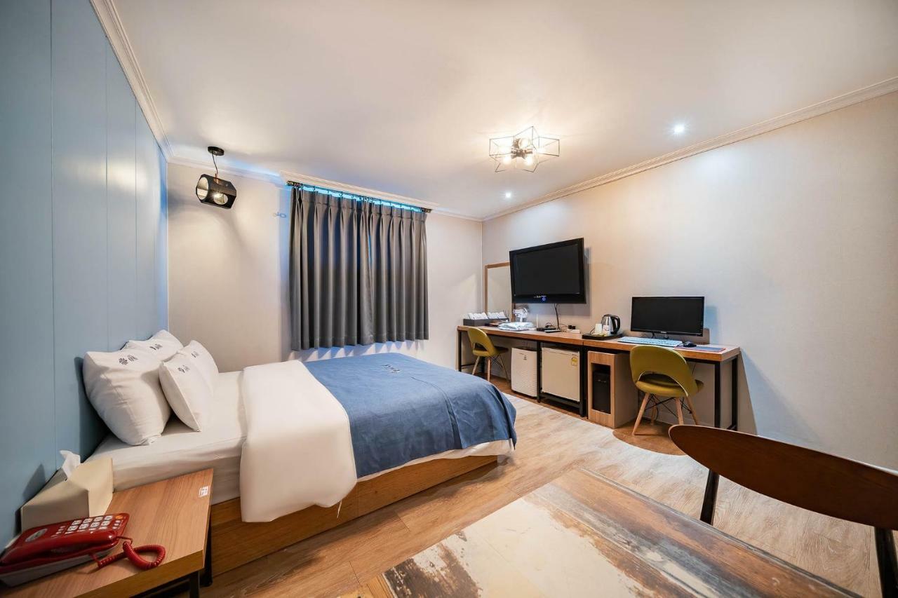 Ost Hotel Chuncheon Eksteriør billede