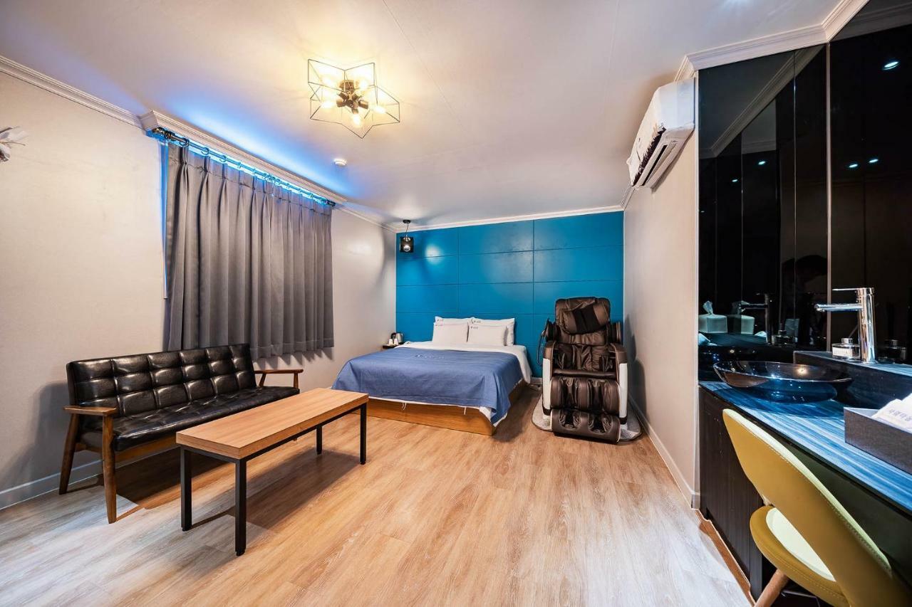Ost Hotel Chuncheon Eksteriør billede