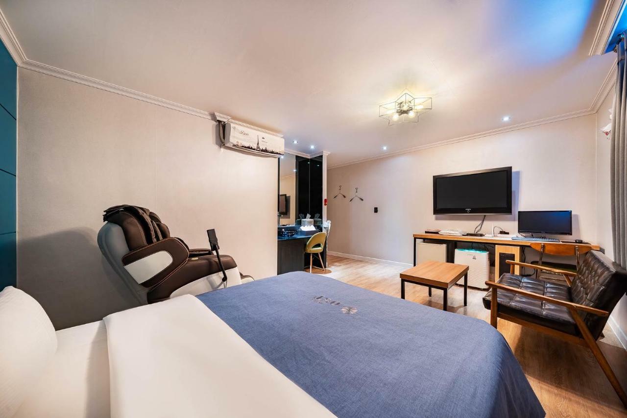 Ost Hotel Chuncheon Eksteriør billede